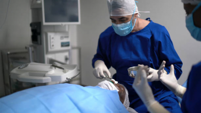 Valor de Cirurgia da Catarata Santo Amaro - Cirurgia de Catarata com Implante de Lente Especial